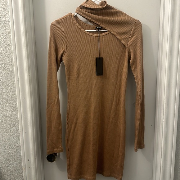 NWT Monrow Turtleneck Dress in Latte - Picture 6 of 12